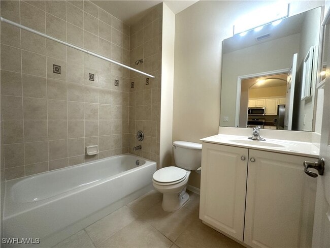 Building Photo - 1320 Charleston Square Dr