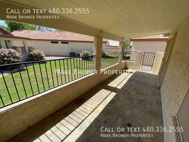 Building Photo - 1120 N Val Vista Dr