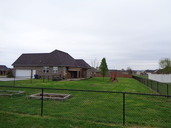 Building Photo - 2910 Ridgewood Dr