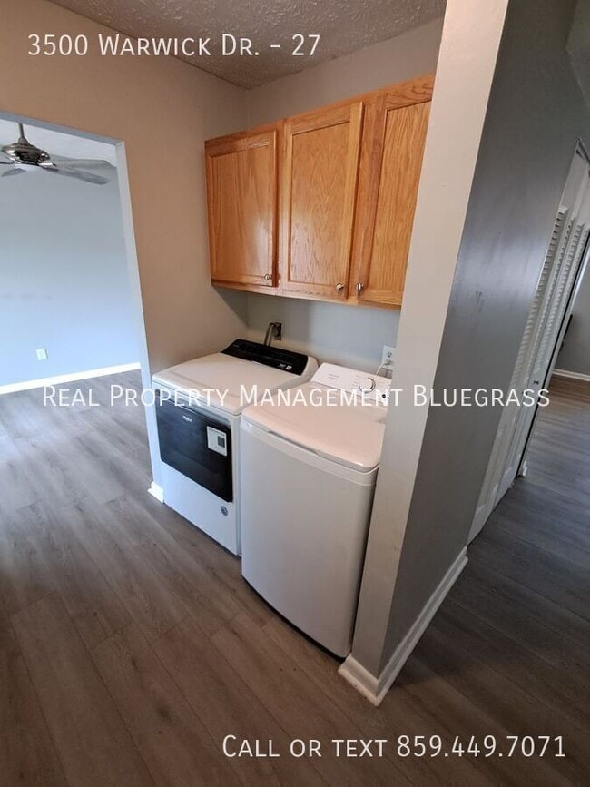 Building Photo - 3500 Warwick Dr