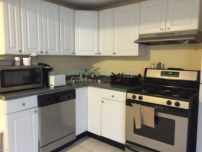 Building Photo - 8 Worthington St