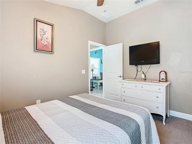 Building Photo - 649 Meadow Pointe Dr
