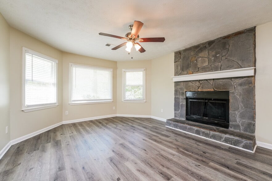Building Photo - 1477 Cherry Hill Rd SW