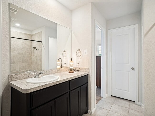 Building Photo - 1129 Loomis Trl