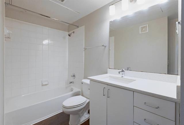 Building Photo - 10505 S I-35 Frontage Rd