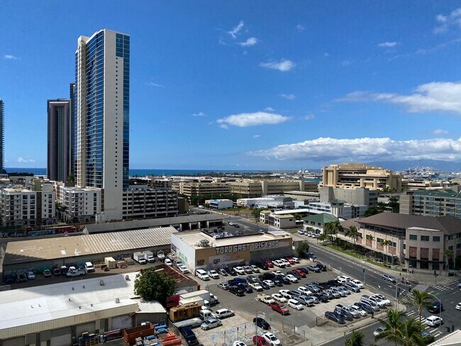 Building Photo - Keola Lai - Spacious 2/2/2 in Kakaako