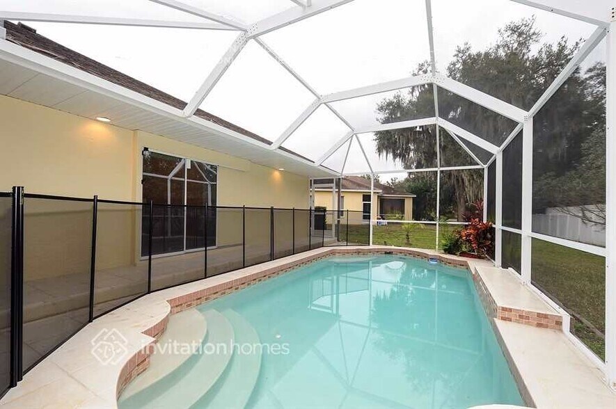 Building Photo - 5915 32nd St E