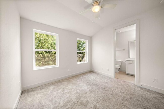 Building Photo - 4810 Martin Oaks Ln