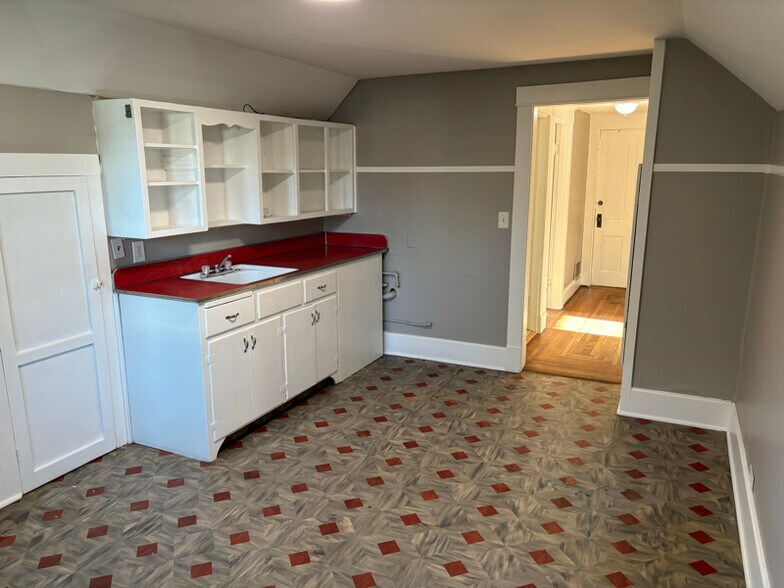 Building Photo - 219 1st Ave