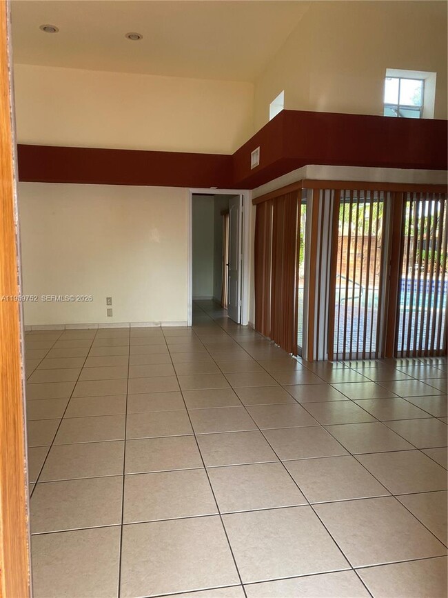 Building Photo - 720 NW 123rd Ave