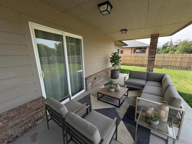 Building Photo - 3 Bed 2 Bath in NW OKC