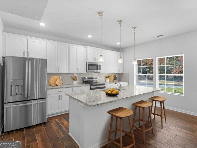 Building Photo - 223 Monarch Village Way