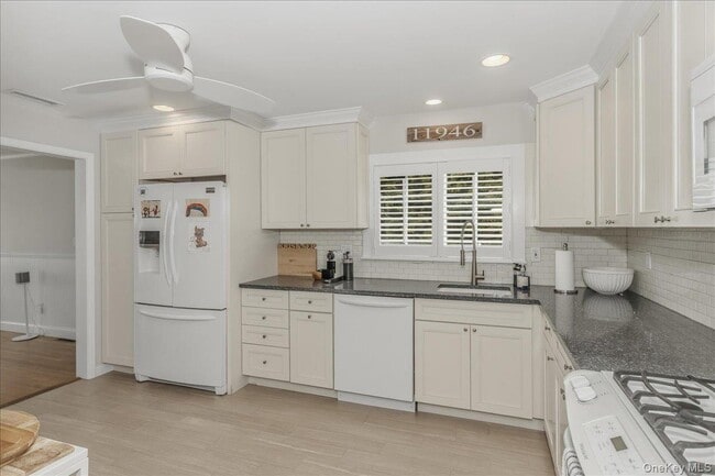 Building Photo - 15 Gardners Ln