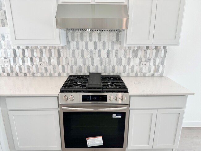 Building Photo - 5835 Majestic Sky Dr