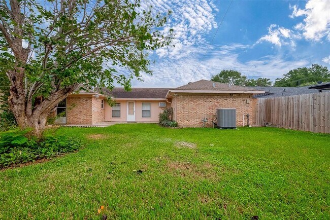 Building Photo - 4115 Mischire Dr