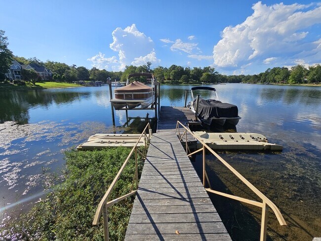 Building Photo - Lake Front Luxury in Chapin!