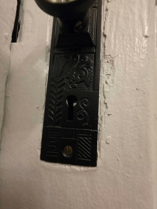 Building Photo - 3611 S Wood St