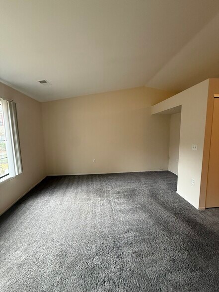 Building Photo - 1257 Oxford Manor Ct