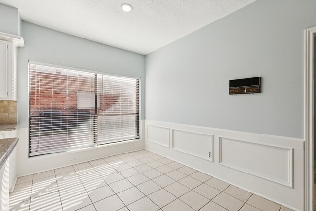 Building Photo - 14819 Walbrook Dr