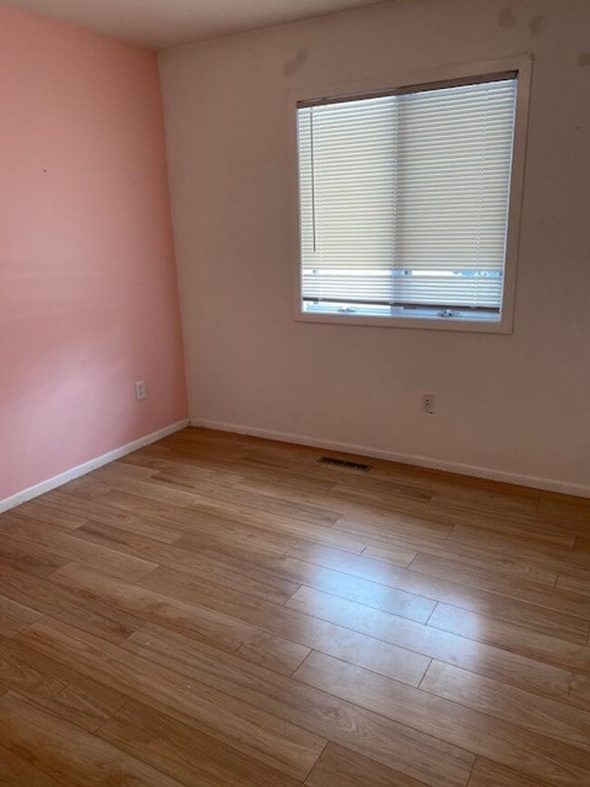 Building Photo - 4 Bedrooms, 2 Bathrooms Single Family Home in Baxter, MN 2 car garage, on a large corner lot