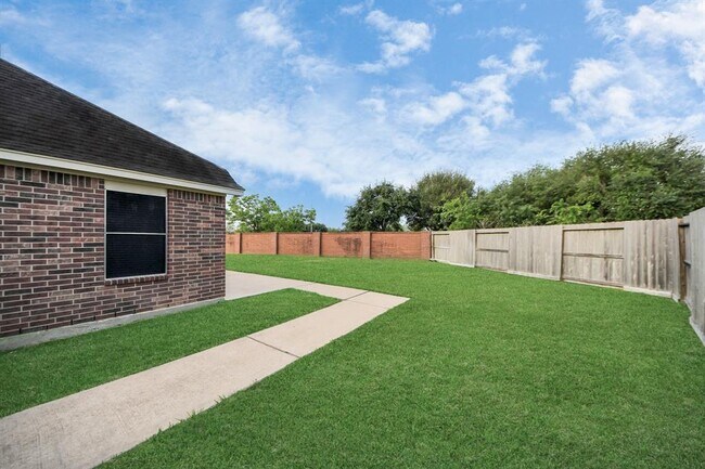 Building Photo - 4807 Taylor Lake Ct