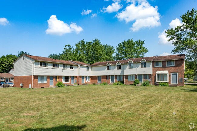 Primary Photo - Sycamore Townhomes