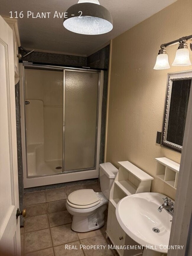 Building Photo - 116 N Plant Ave