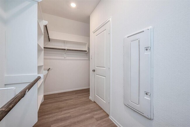 Building Photo - 23635 Camellia Birch Ct