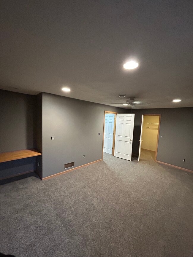 Building Photo - 345 Blue Spruce Ln