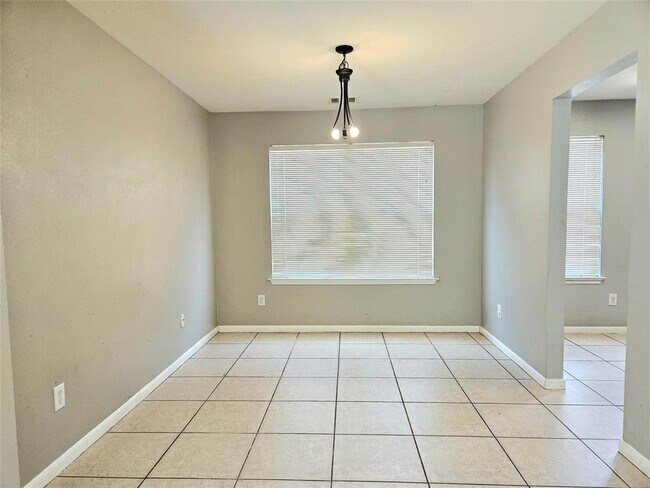 Building Photo - 18930 Larkspur Hills Dr