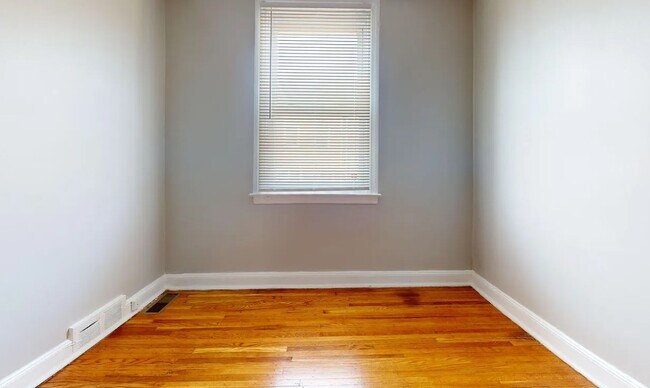 Building Photo - 1370 N 75th St