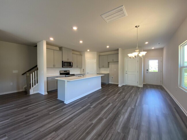 Building Photo - 908 Clearhaven Ln