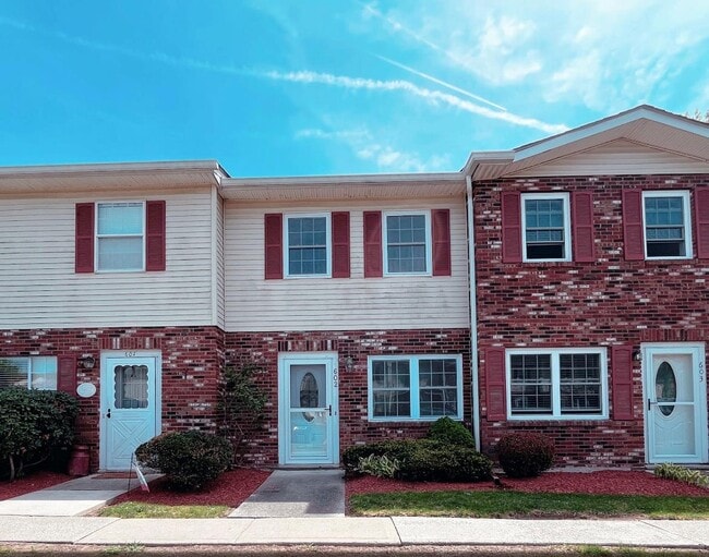 Primary Photo - 276 Temple Hill Rd