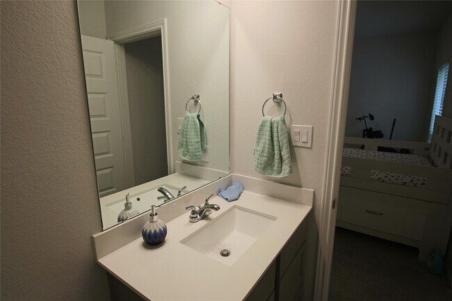 Building Photo - 24727 Tanoureen Dr