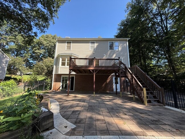 Building Photo - 6714 Amberley Ln