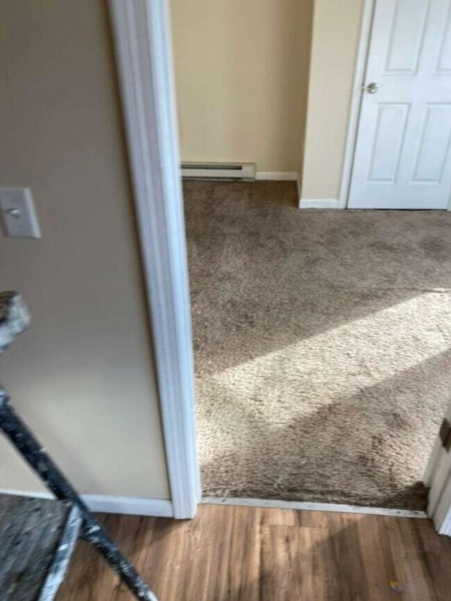 Building Photo - 32 North St