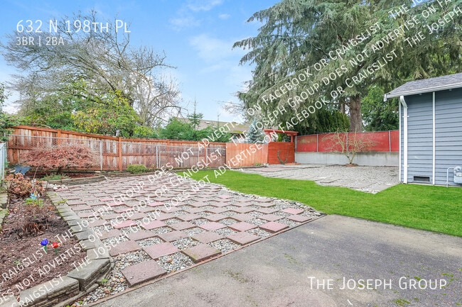 Building Photo - 632 N 198th Pl