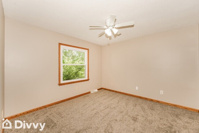 Building Photo - 6817 Salerno St NW