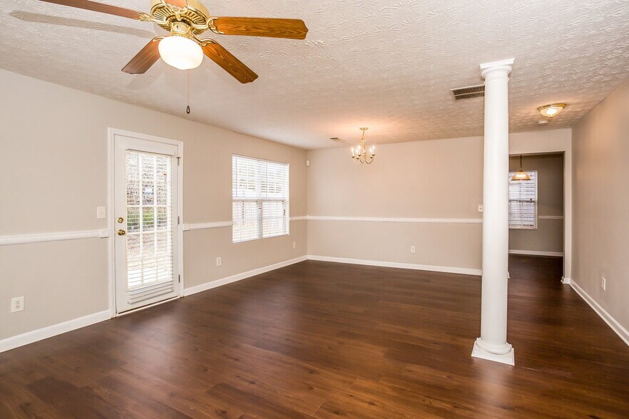 Building Photo - 4085 Mission Way