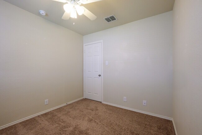 Building Photo - ***APPLICATION CURRENTLY UNDER REVIEW***MO...