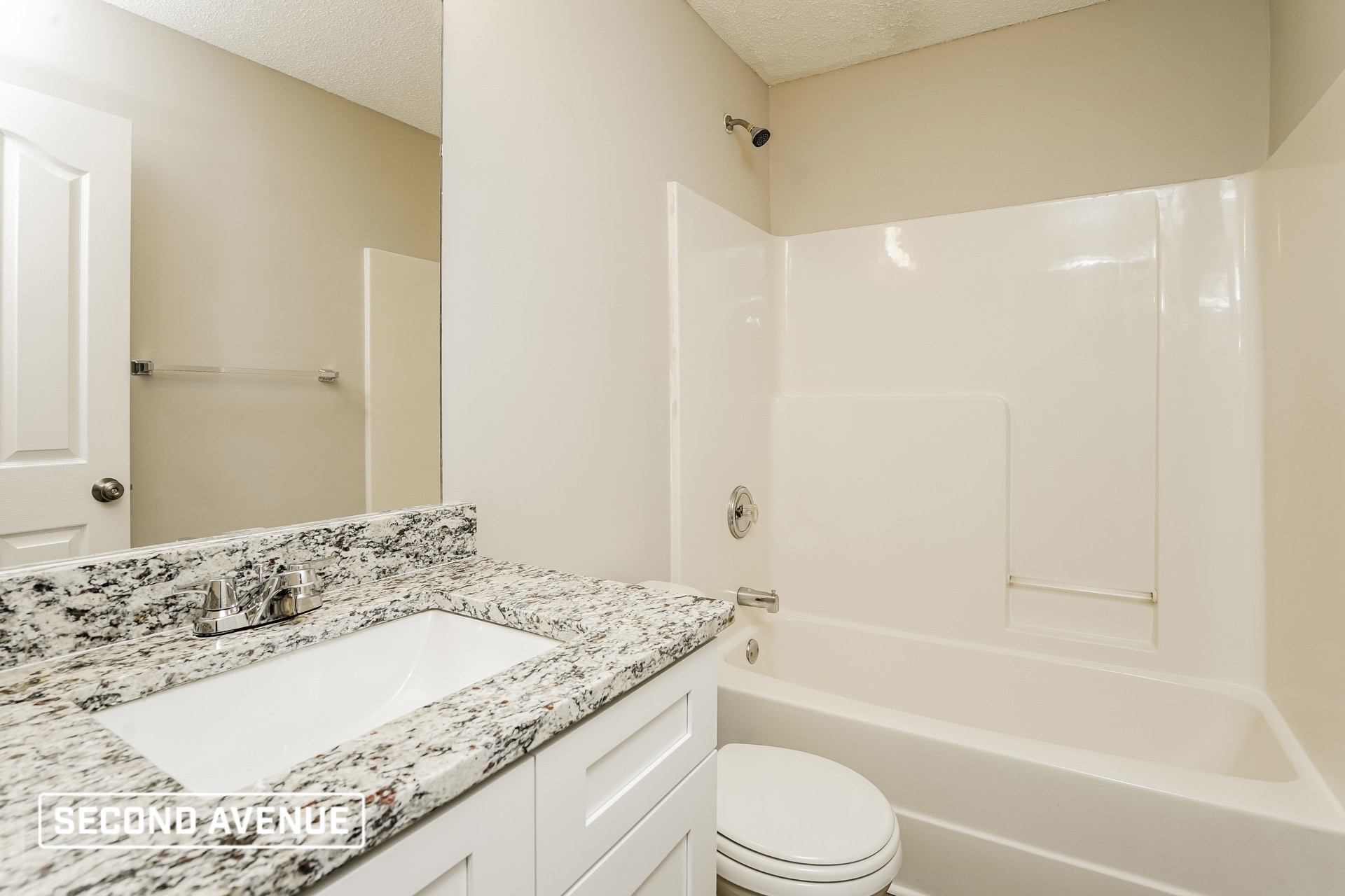 Building Photo - 10784 Knotty Pine Pl