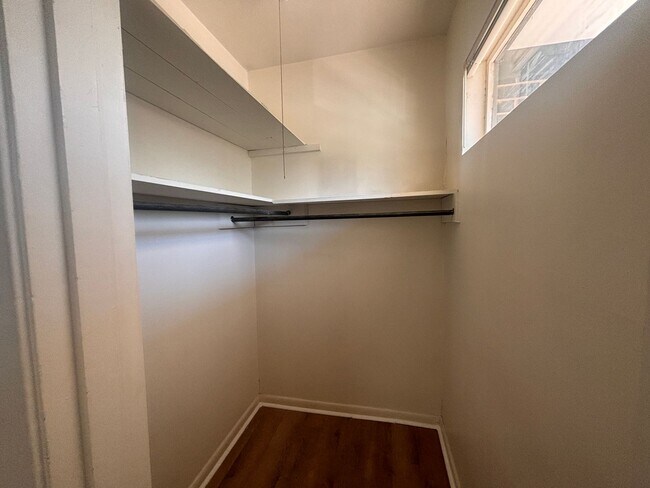 Building Photo - 5618 B St