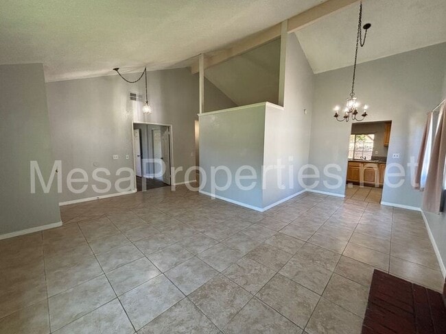 Building Photo - 6632 Bandola St