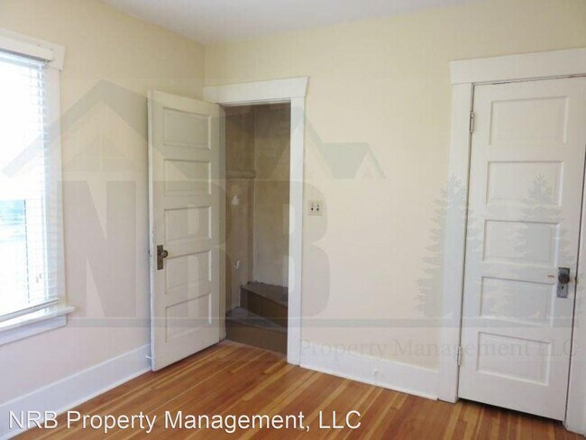 Building Photo - 3 br, 1 bath House - 1013 S Lawrence St