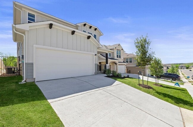 Building Photo - 11009 Sentinel Dr