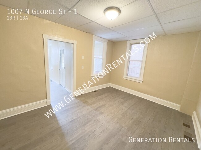 Building Photo - 1007 N George St