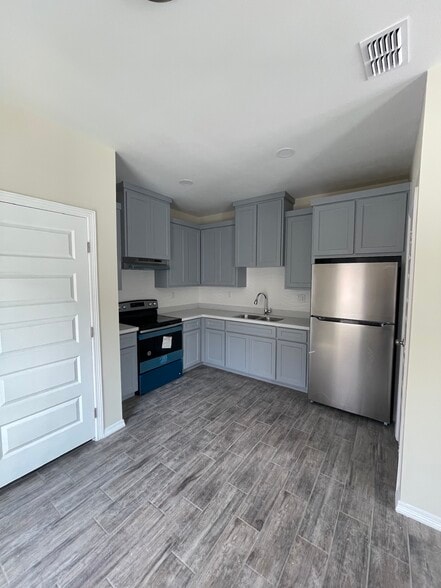 Building Photo - 809 S Mississippi St