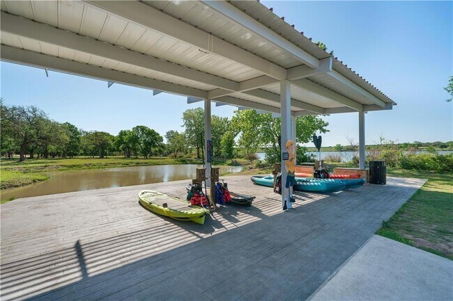 Building Photo - 2028 Arendale Dr