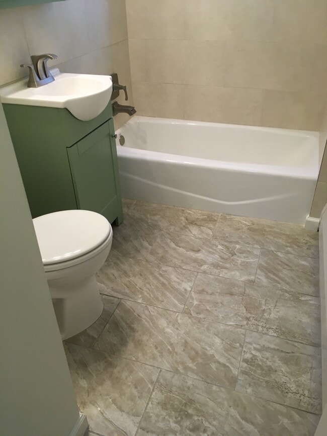 Building Photo - 91 Mountain Laurel Dr