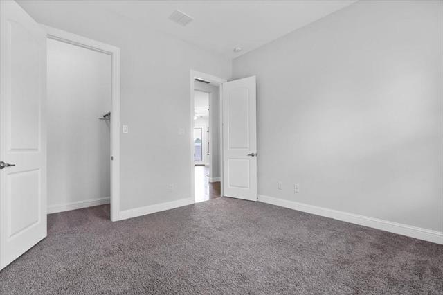 Building Photo - 698 Pendle Forest Dr